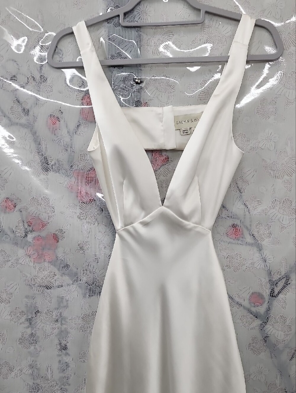 Sachin & Babi NWT Sierra V-Neck Cutout Satin Midi Dress Size 2 Ivory White - Picture 5 of 12